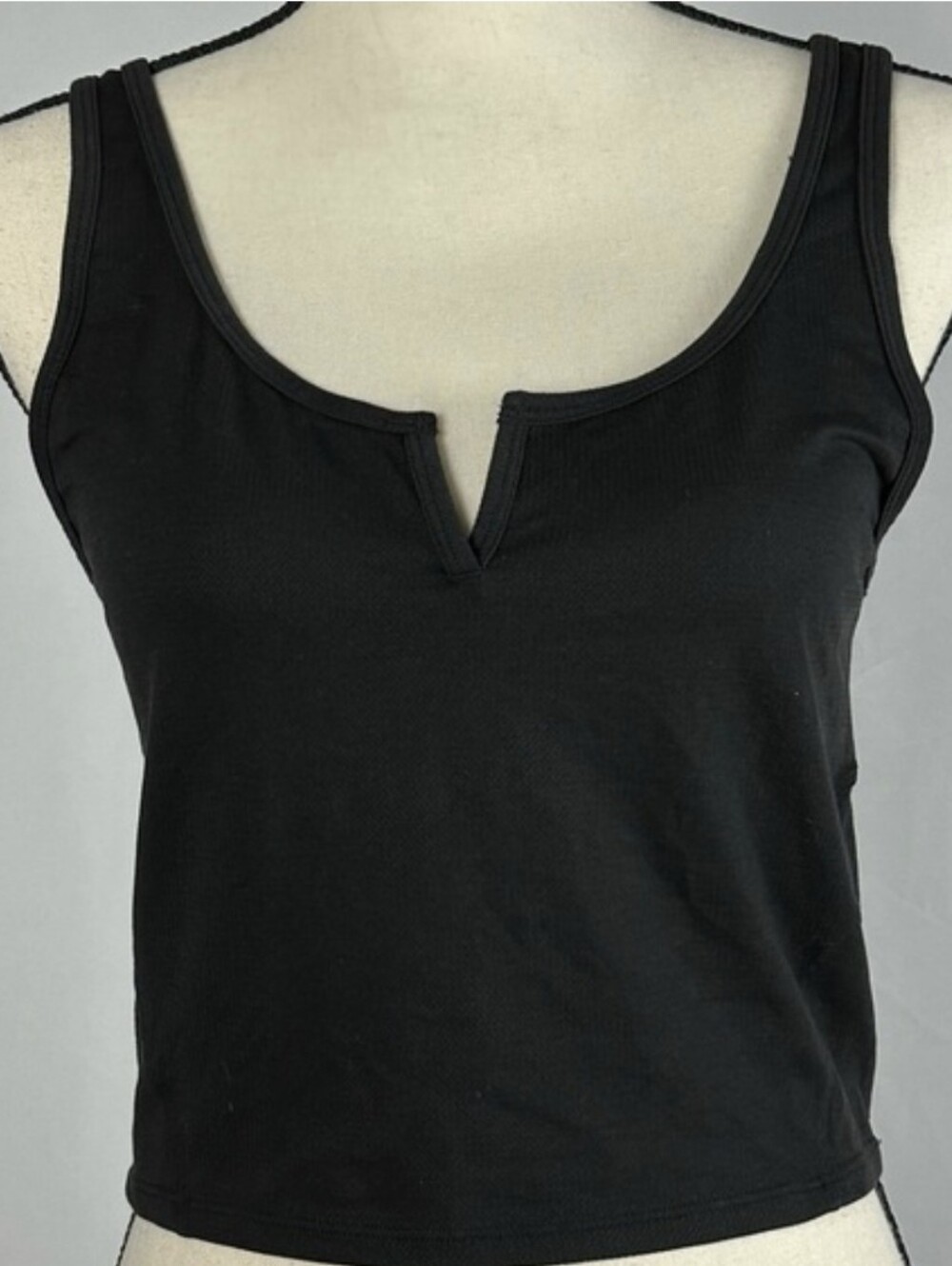 lululemon Black V-Notch Cropped Henley°•♡°•♡°•♡°•♡°•